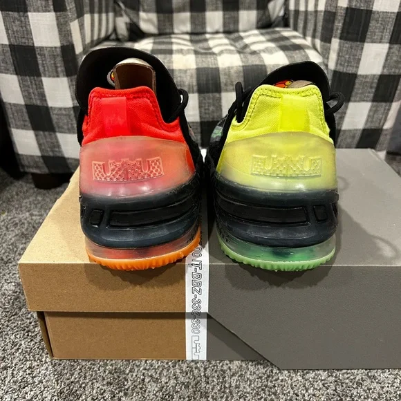 Lebron XVIII size 6.5 “Soundwave” with original box - Picture 3 of 11